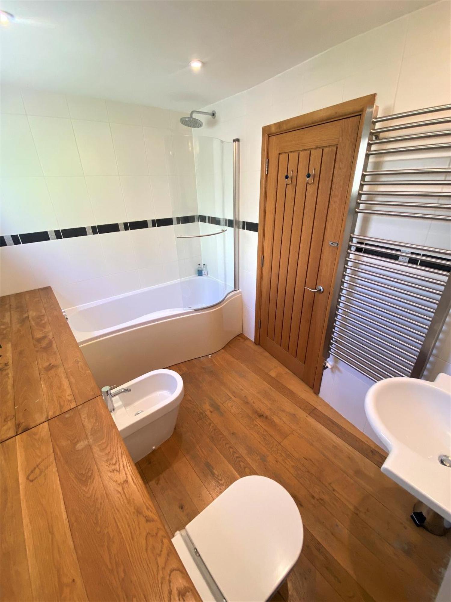 Prime Location! Detached Clifton Home With Parking 브리스틀 외부 사진